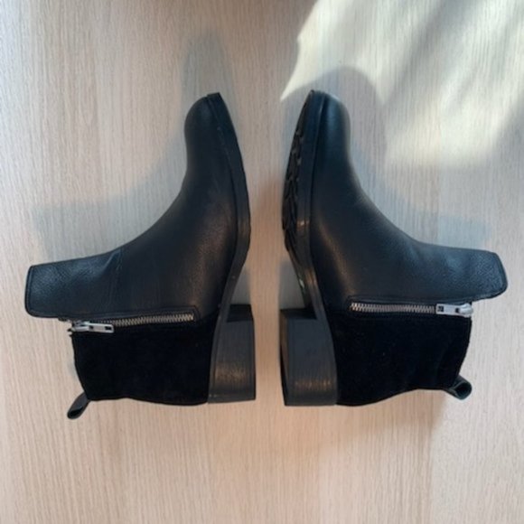 Cougar Connect Ankle Bootie - Picture 2 of 6